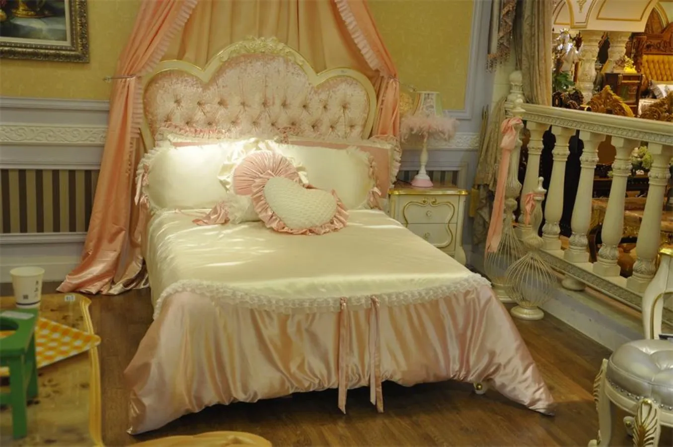 Classic Furniture - 3D Model - X226