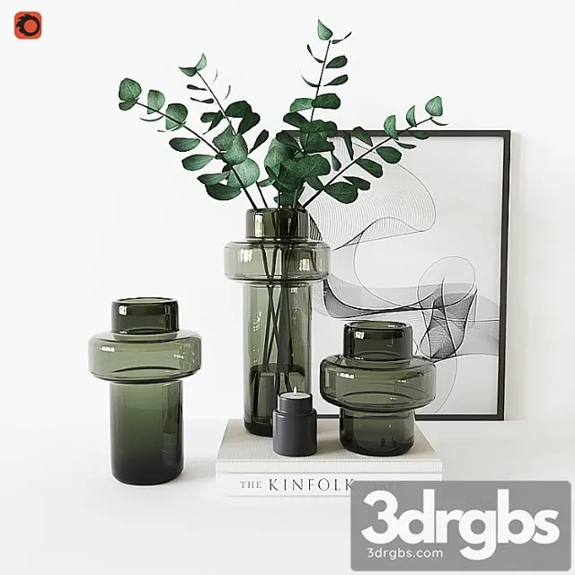 Decorative set with glass vase