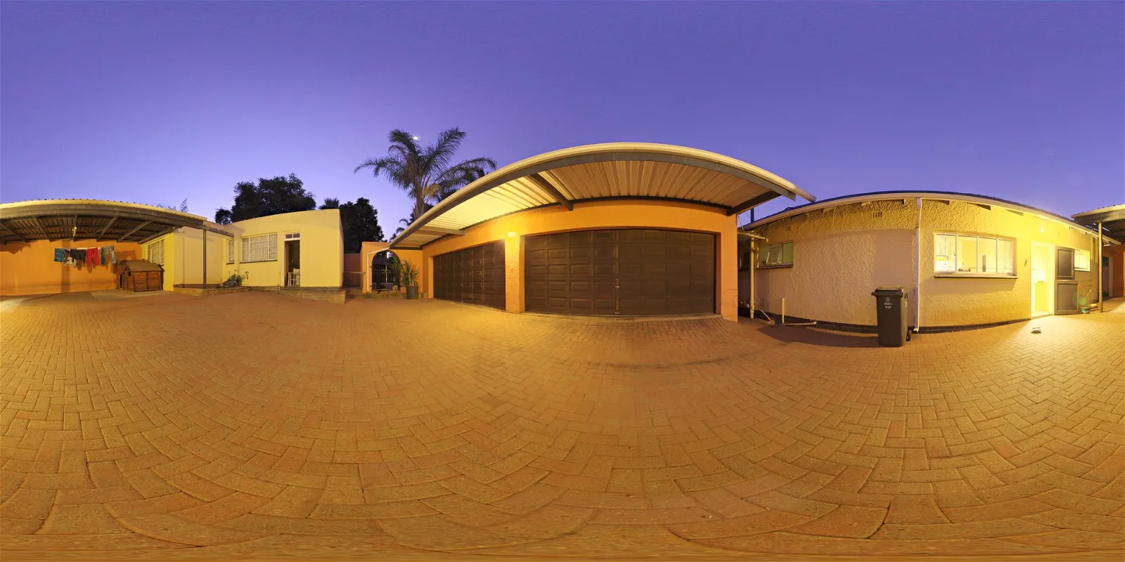 outdoor - Courtyard Night