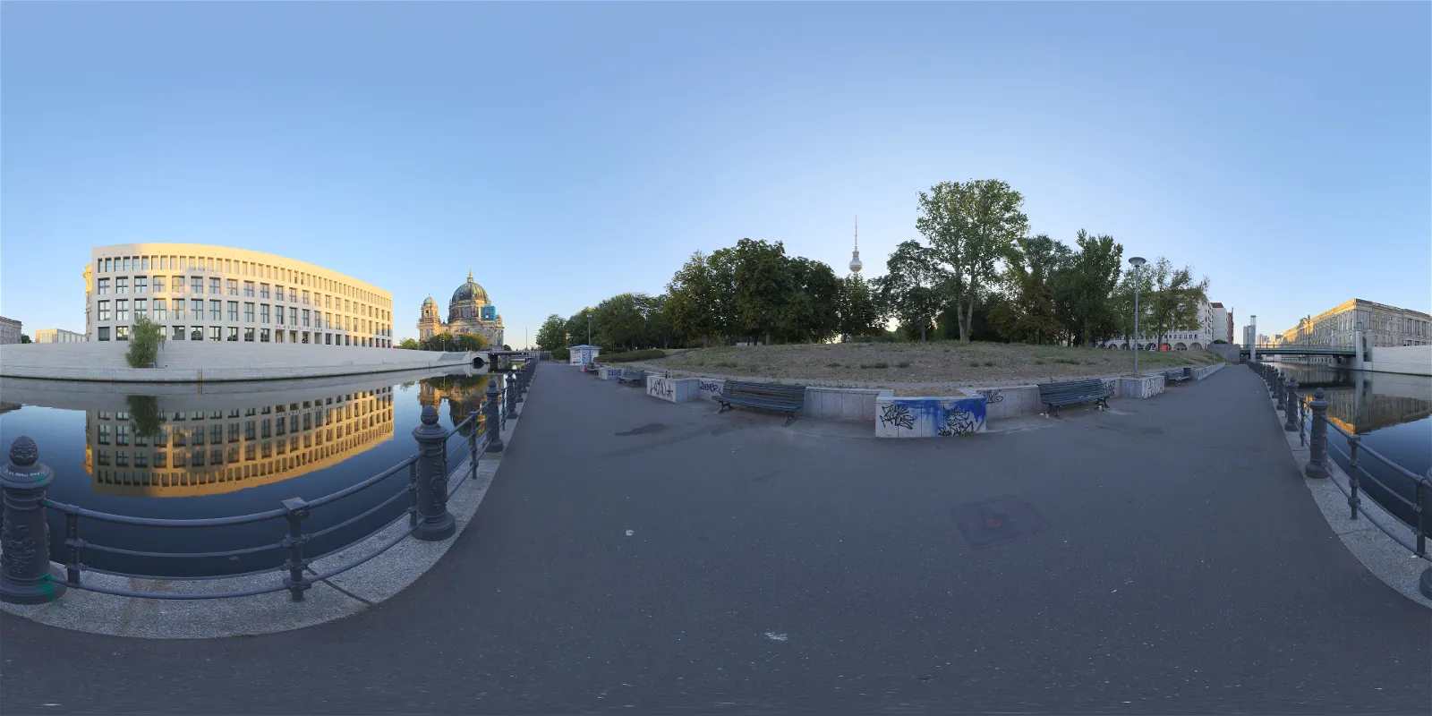 outdoor - Spree Bank