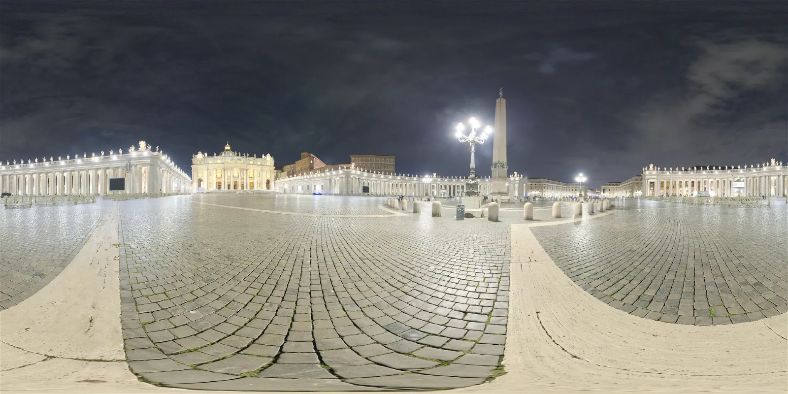 outdoor - St. Peters Square Night